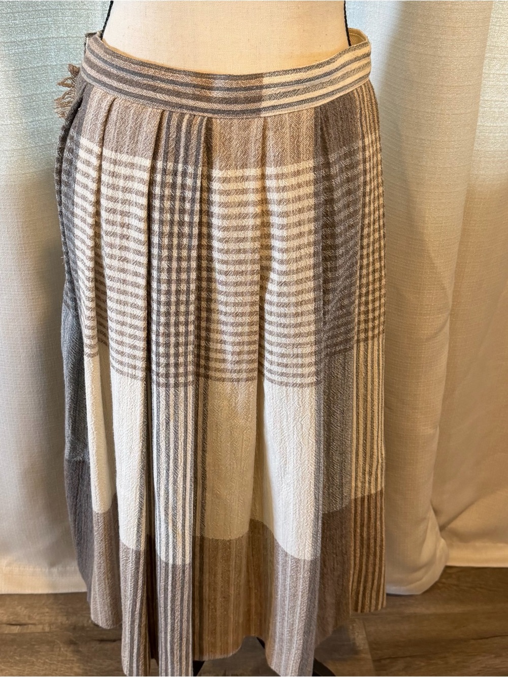 Liz Claiborne Plaid Wool Brown Beige Gray Wrap Midi Pleated Skirt Vintage Sz 14 - Picture 5 of 7